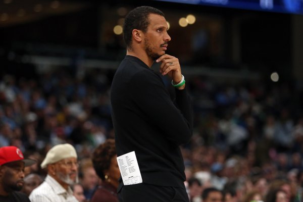 赛岳恒配资 全队三分60投仅15中！马祖拉：我更关注投篮选择和出手质量