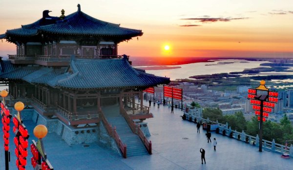 牛客栈 夏季畅游东极抚远：看日出 登宝塔 吃江鱼