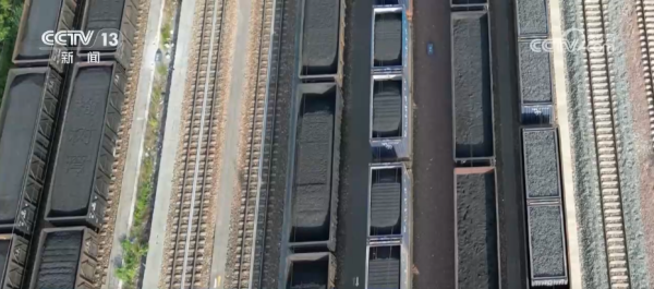 九龙证券 高温下坚守岗位 一线工作者们用行动和汗水诠释“最美”_大皖新闻 | 安徽网