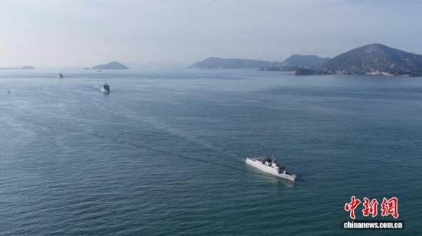 民信配资端 海军83舰编队抵达香港将组织舰艇开放活动